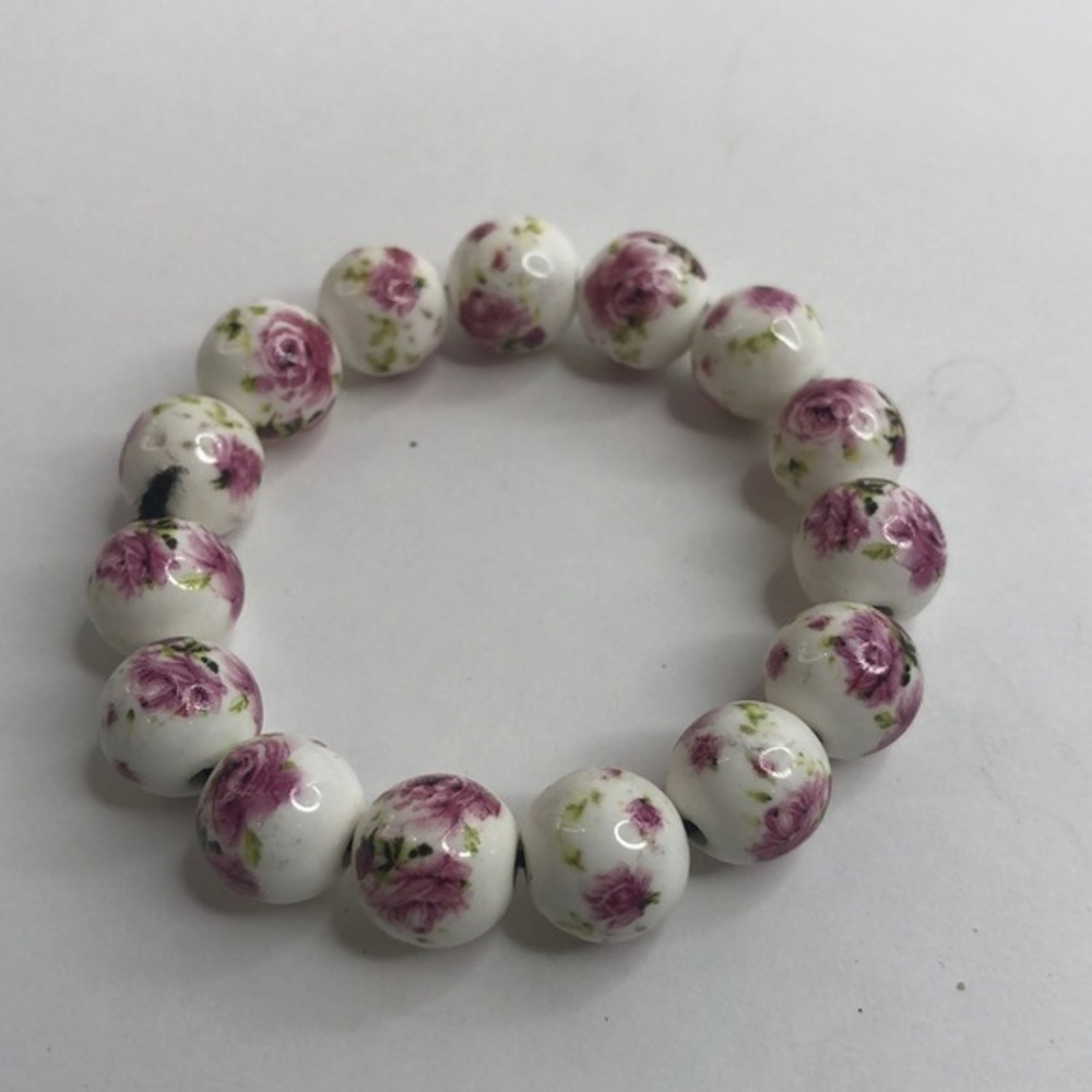 Vintage glass bead floral stretch bracelet